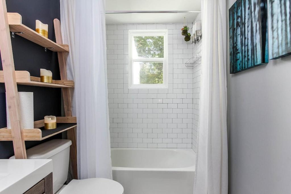 West End Bungalow Perfect To Work, Play, & Escape แอตแลนตา ภายนอก รูปภาพ
